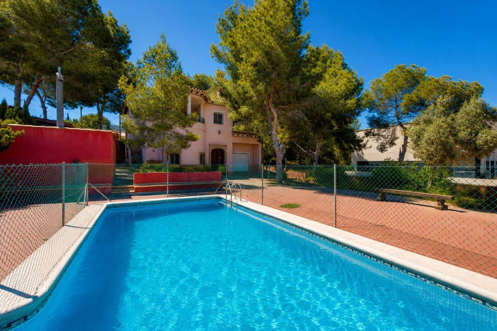 Willa z basenem na działce 1250 m², 5 sypialni | San Miguel de Salinas